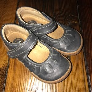 Livie and Luca Navy Ruche